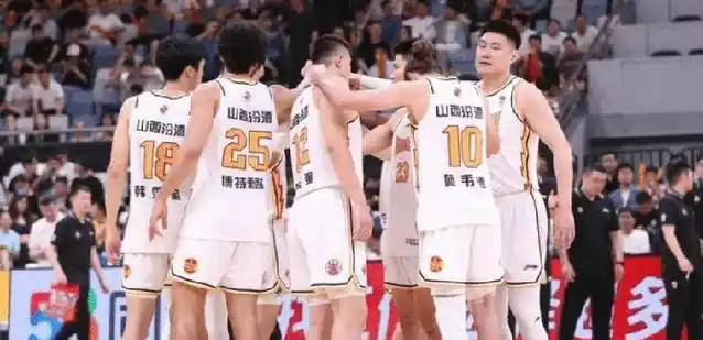 雷恩队遭遇挑战，难以突破对手防线