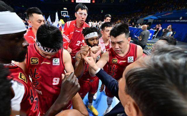 河南男篮大胜福建男篮，实力碾压对手表现抢眼的简单介绍