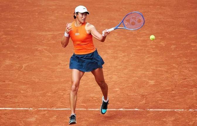 中欧球队披荆斩棘，成功逆转对手的简单介绍