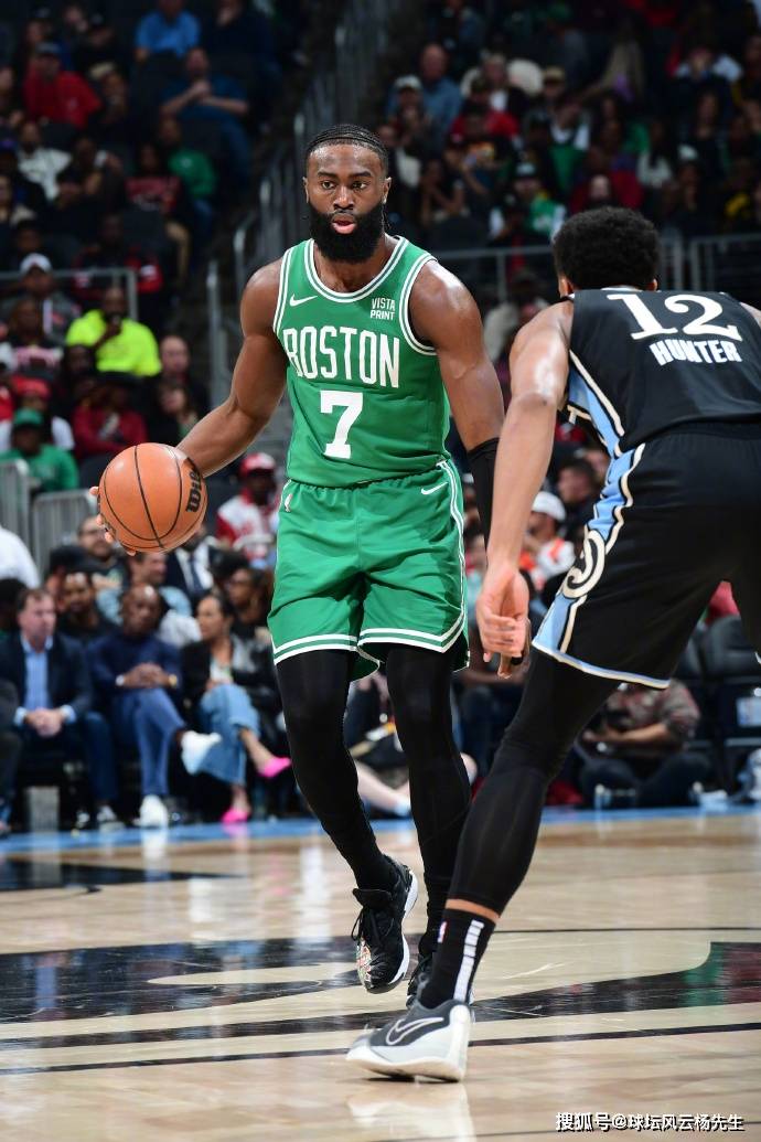 包含鹈鹕惊艳全场，关键时刻神级表现助攻爆棚，老鹰逆转取胜！的词条