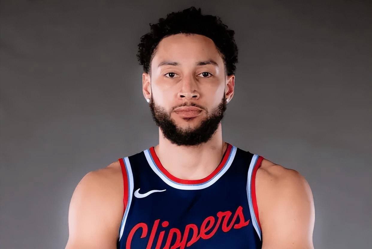 西蒙斯三巨头联手,三连败得分突破,连续三场30+冲击季后赛!的简单介绍 西蒙斯三巨头联手,三连败得分突破,连续三场30+冲击季后赛!的简单介绍