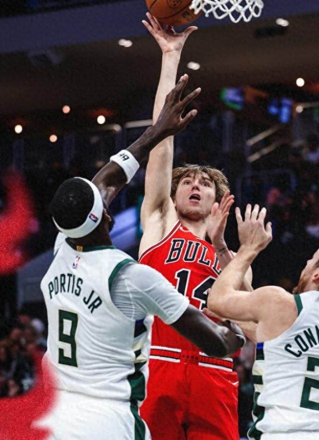 关于字母哥在公牛比赛中战术调整，最后时刻胜出引发热议！的信息